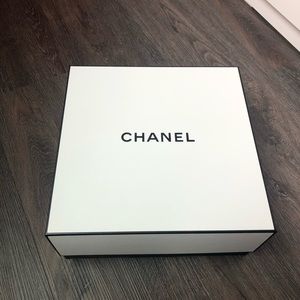 Chanel gift box/storage box